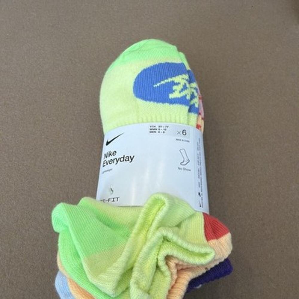 Nike Unisex Size M Everyday Plus Lightweight No Show Socks 6 Pair Multicolored